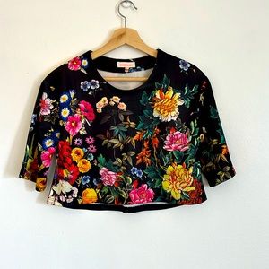 Nameless brand Topshop floral crop top. Size S